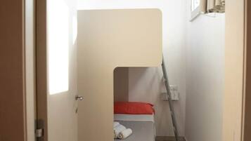 2 Schlafzimmer, Zimmersafe, BĂŒgeleisen/BĂŒgelbrett, WLAN