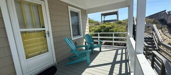 Sea Captain's Cottage Oceanfront