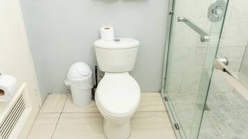 Cottage, 1 Bedroom, Patio, Beachside | Bathroom