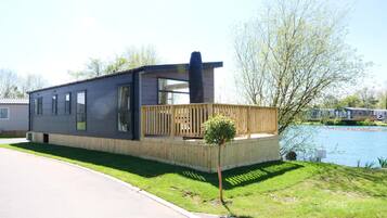 Cabin | Exterior