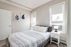 2 bedrooms, desk, iron/ironing board, travel cot