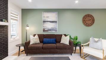 TV, fireplace, offices