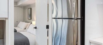 Pet Friendly Basement Suite w/ 3 Queen Beds