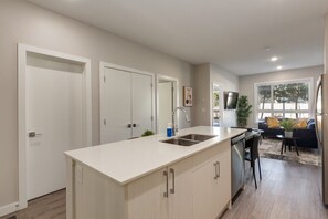 Interior - Pet Friendly Apartment w/ Free Underground Parking (Calgary)