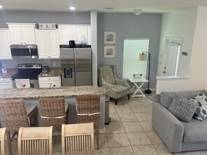Interior - Amazing Townhouse Sleep10 Resort (Kissimmee)
