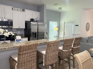 Fridge, microwave, oven, stovetop - Amazing Townhouse Sleep10 Resort (Kissimmee)
