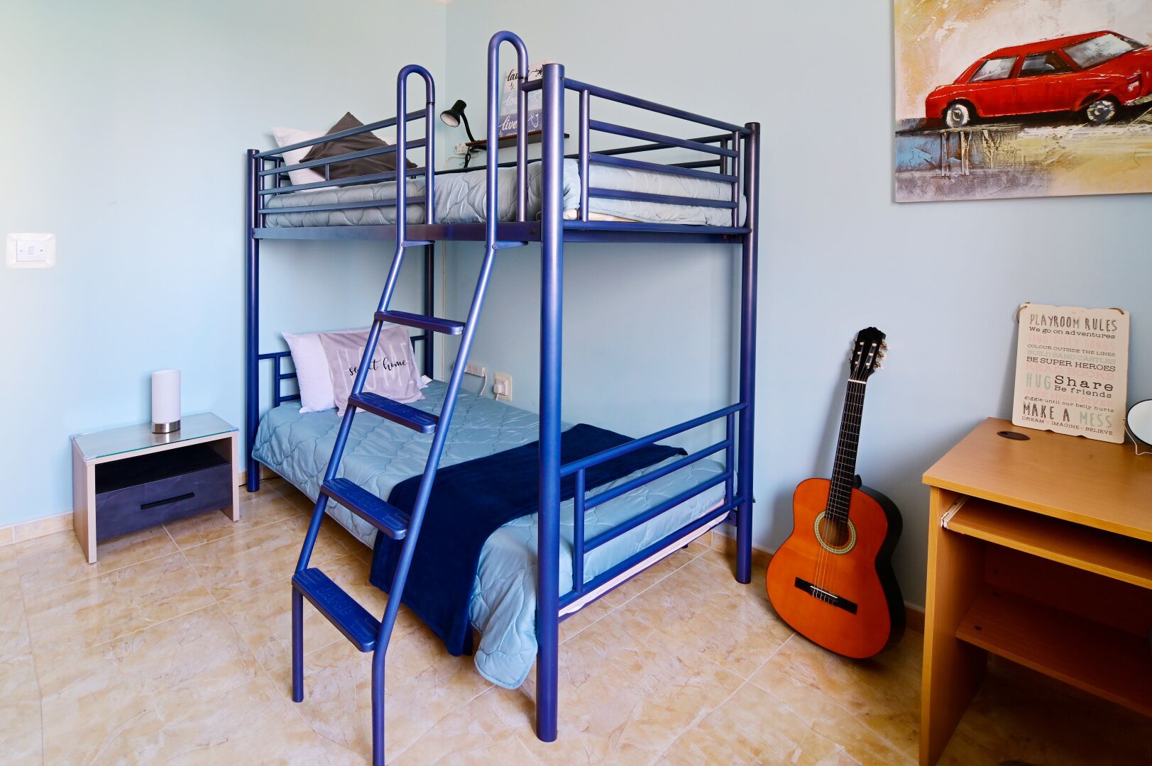 Huoneisto | 3 makuuhuonetta, silitysrauta/-lauta, ilmainen Wi-Fi, vuodevaatteet