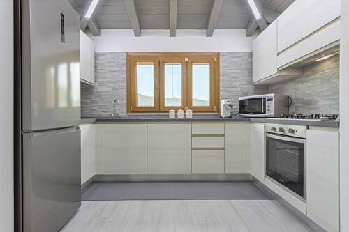 Accogliente Villetta a 350 Metri Dalla Bellissima Spiaggia di Foxi Manna