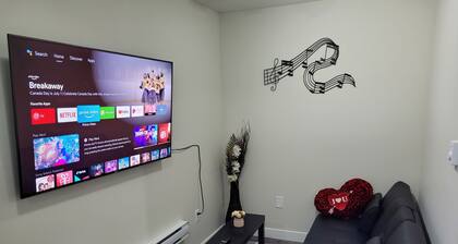 Amazing 2 Bedroom Suites. Very cozy and pet-friedly