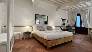 1 bedroom, travel crib, free WiFi
