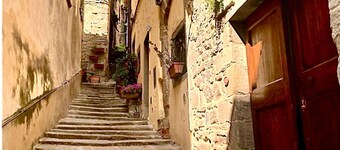 City / Village Apartment in Cortona with 1 bedrooms sleeps 2
