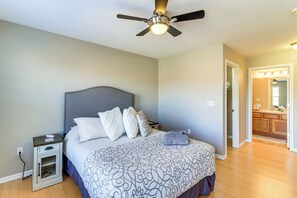 2 chambres, bureau, fer et planche à repasser, accès Internet