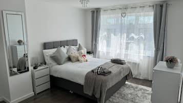 Ferienhaus | 3 Schlafzimmer, Bügeleisen/Bügelbrett, kostenloses WLAN, Bettwäsche