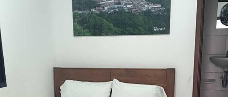 Basic Room | Free WiFi