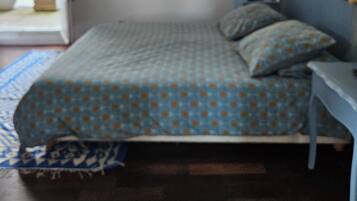 2 chambres, fer et planche à repasser, Wi-Fi, draps fournis