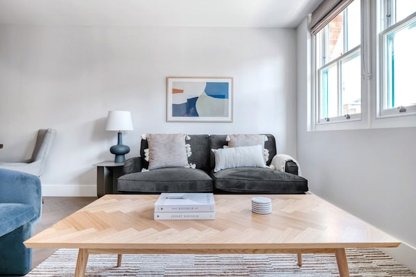 Apartment | Living area