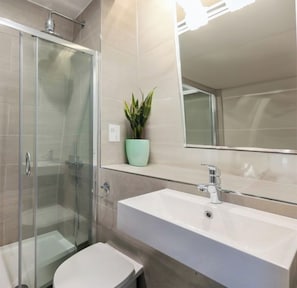 Apartment | Bathroom