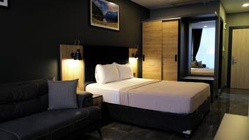 Superior Room, Sea View | Premium bedding, laptop workspace, soundproofing, free WiFi