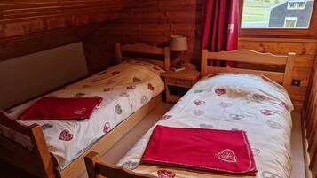 2 Schlafzimmer, Reisekinderbett, WLAN