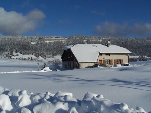 Gites 1 Chambre Pour 3 Personnes et Coin Salon Avec Banquette Convertible Pour 2