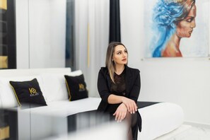 Deluxe Suite, 1 Queen Bed, Non Smoking, Jetted Tub for a fee