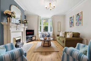 TV, fireplace, offices - Stylish 2BR Chic Home w/Garden, On-Street Parking (Winchester)
