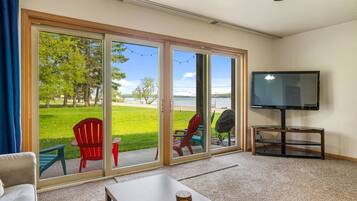 Family House, 4 Bedrooms | Living area