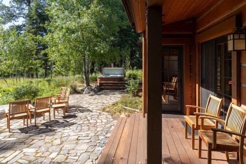 Charming Chalet on the Golf Course