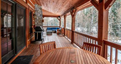Tranquil Chalet |wrap-around deck|Pet Friendly