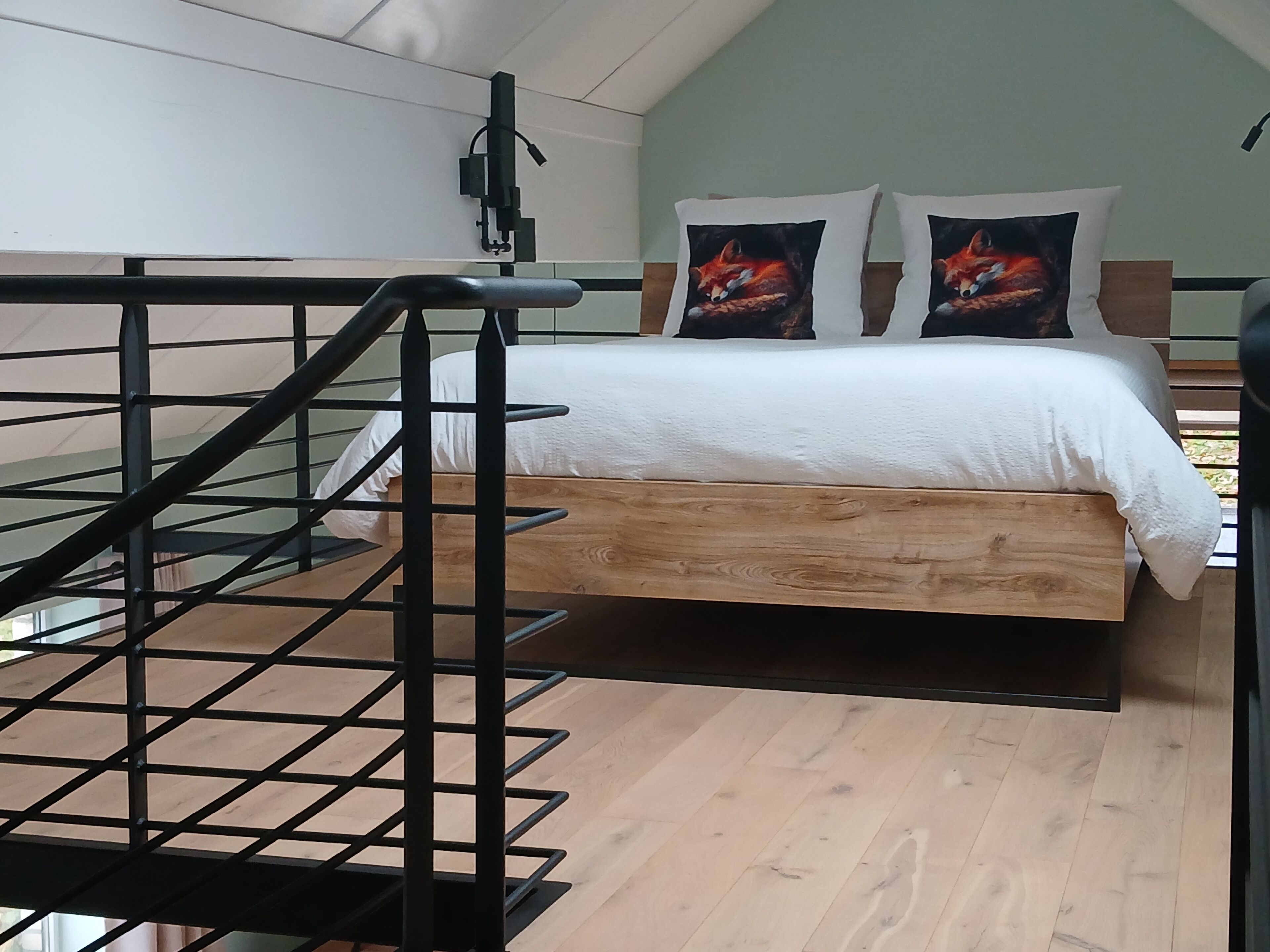 2 slaapkamers, een strijkplank/strijkijzer, reisbedje, wifi