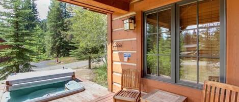 Bain à remous extérieur