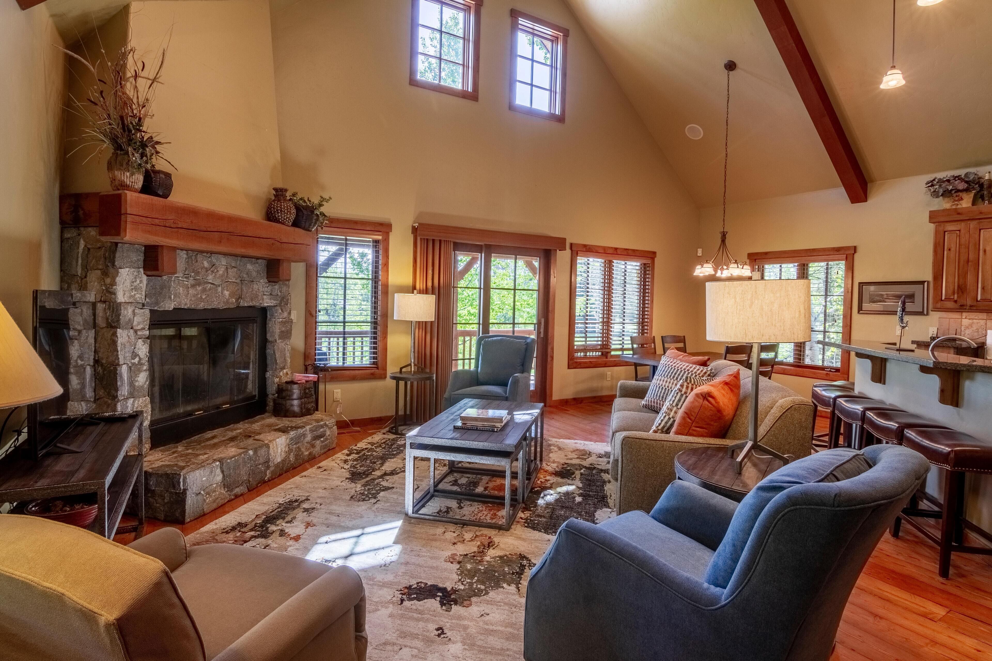 Télévision, cheminée