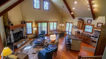 Télévision, cheminée