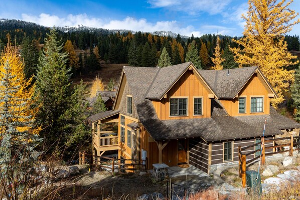 Exterior - Ideal 2 Bedroom Townhome  | Ski in/Ski Out (Tamarack)