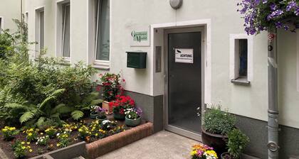 Private apartment in Berlin's most central district next to the river Spree