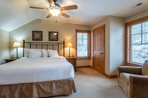 3 bedrooms, internet, bed sheets - Beautiful Townhome|Private Hot Tub, Ski-In/Ski-Out (Tamarack)