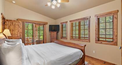 Wonderful Cottage |Ski In/Out | Private Hot Tub