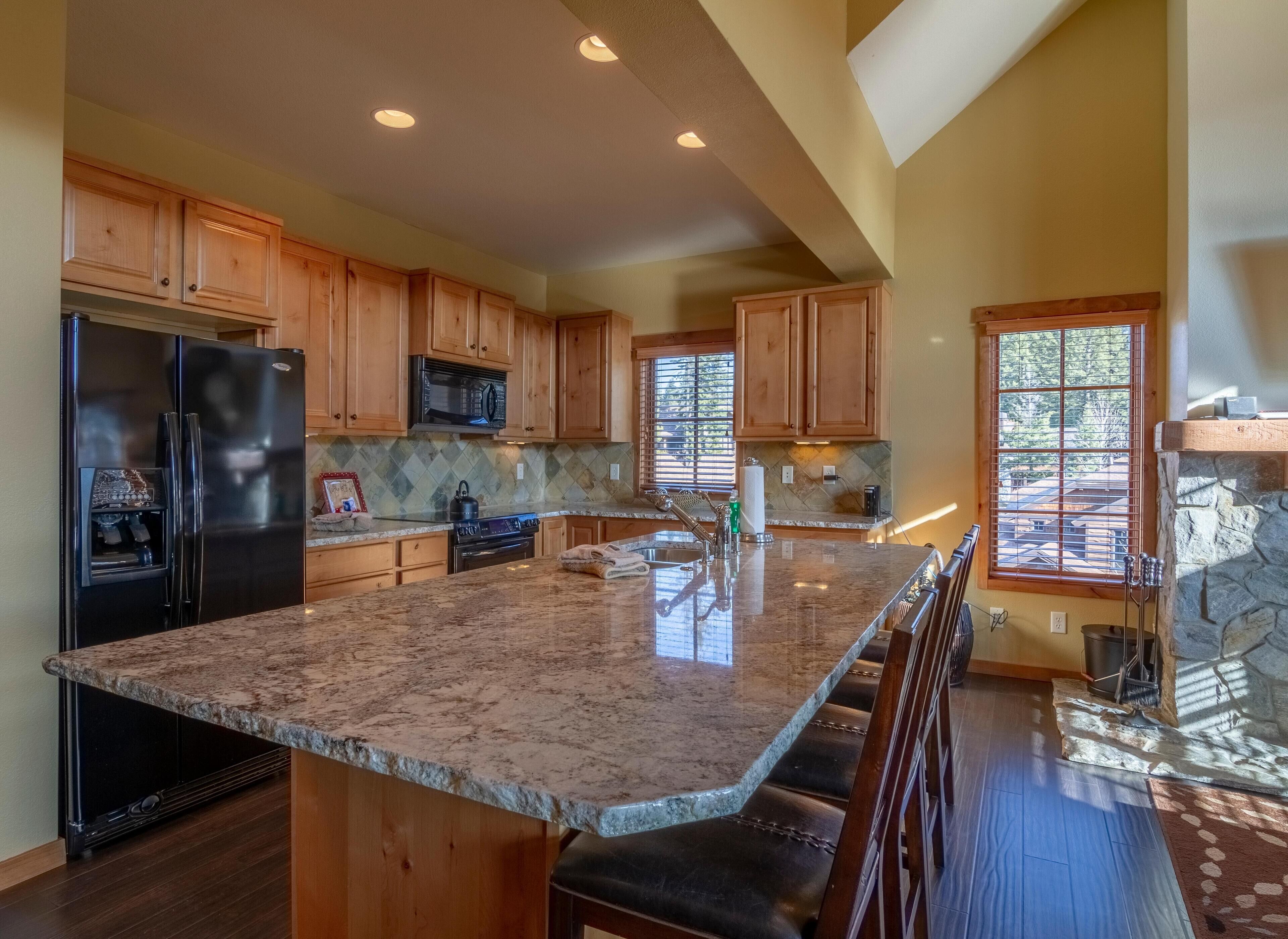 冰箱、微波炉、烤箱、炉灶