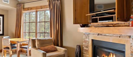 TV, fireplace