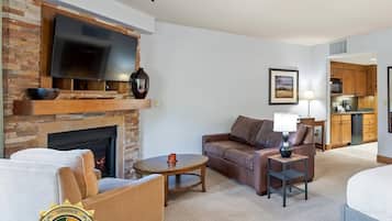 TV, fireplace