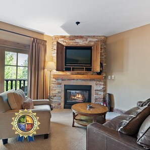 TV, fireplace