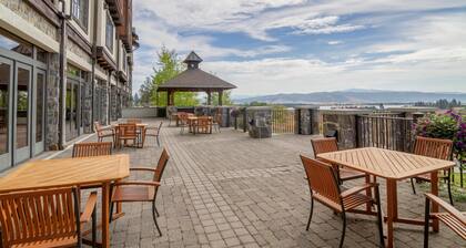 Luxurious King Studio|Pet friendly|Fireplace