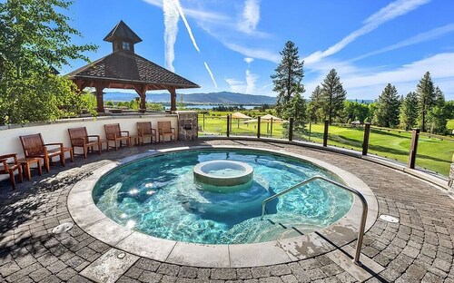 Luxurious King Studio|Pet friendly|Fireplace