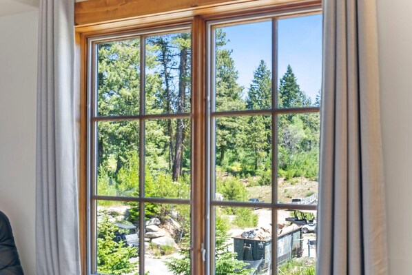 Interior - Lake View | Remodeled Studio | Resort Amenities (Tamarack)