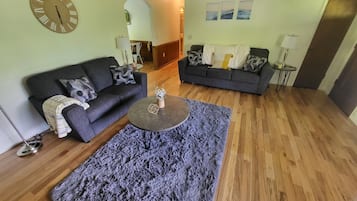 Smart TV, fireplace, printers