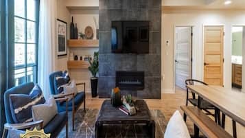 Télévision, cheminée