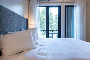 2 bedrooms, Internet, bed sheets - Tranquil Condo| Gas Fireplace with a Mountain View (Tamarack)