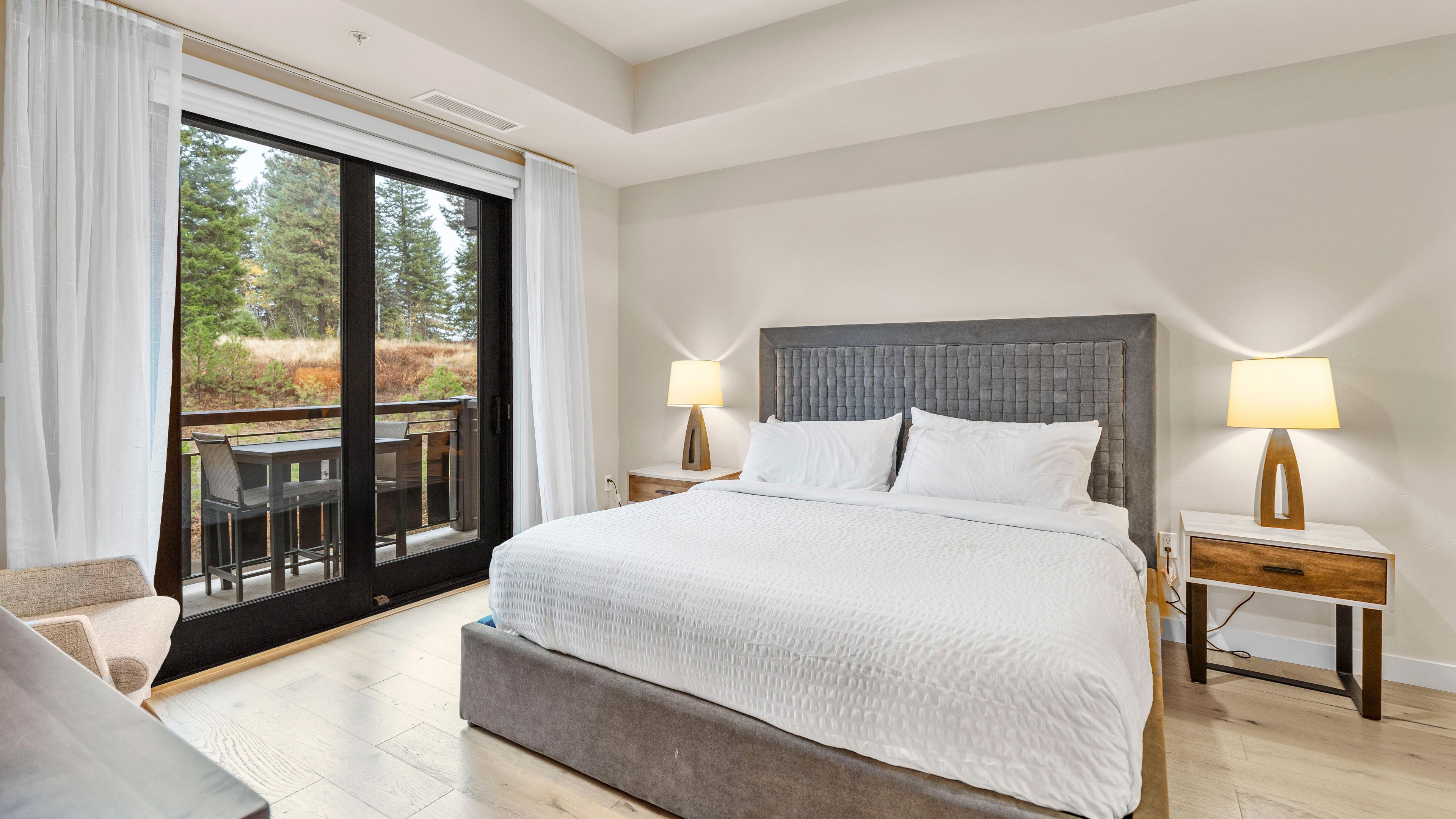 1 bedroom, internet, bed sheets