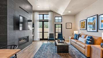 Télévision, cheminée