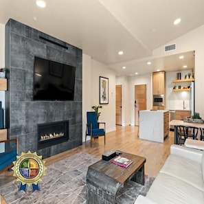 TV, fireplace - Cloudline | Includes Two 1-Day Lift Tickets (Tamarack)